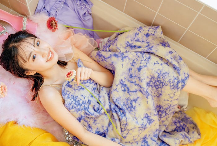 「香音カレンダー2023.04-2024.03」楽天ブックス限定特典(C)SDP