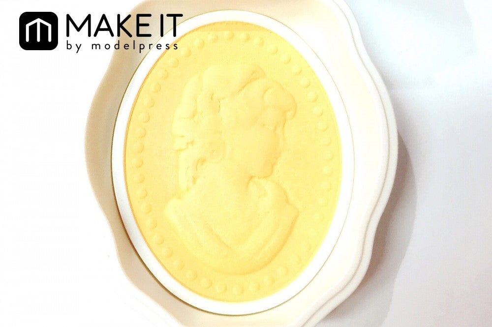 レ・メルヴェイユーズ・ラデュレ／プレスト チークカラー Ｎ／15／5,300 円（税抜） (C)メイクイット