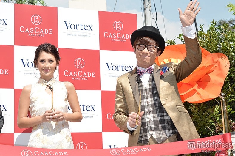 （左から）ダレノガレ明美、藤森慎吾