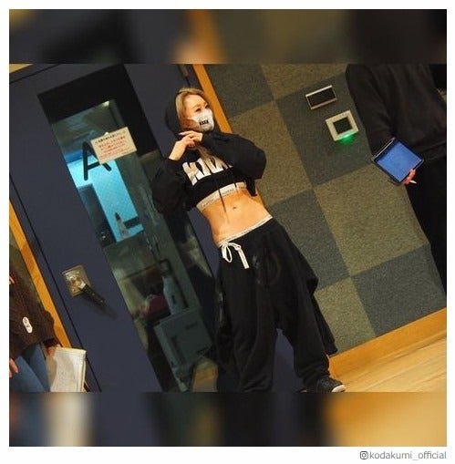 倖田來未、圧巻の美腹筋に注目集まる「まさに憧れのスタイル」