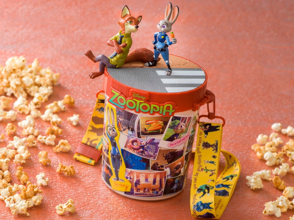 ポップコーン、バケット付き2,600円※ビッグポップで購入の際は、BBポップコーン、バケット付き2,800円（C）Disney