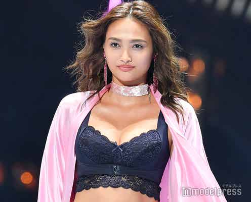 “驚異の10頭身”香川沙耶、美ボディ披露のランジェリー姿に会場うっとり<TGC2019A/W>