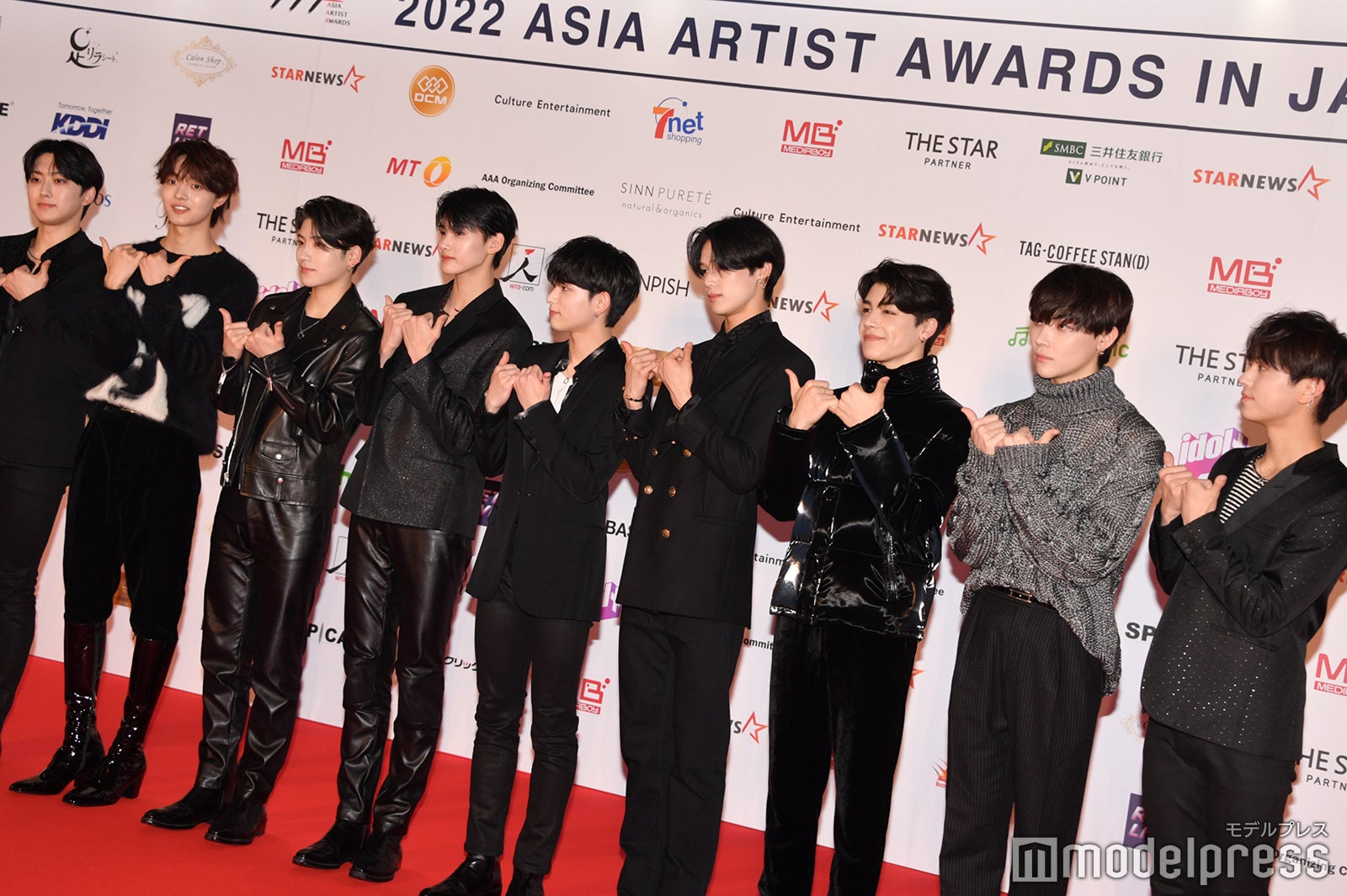 &TEAM（左から）／FUMA、EJ、YUMA、JO、HARUA、K、MAKI、NICHOLAS、TAKI （C）モデルプレス