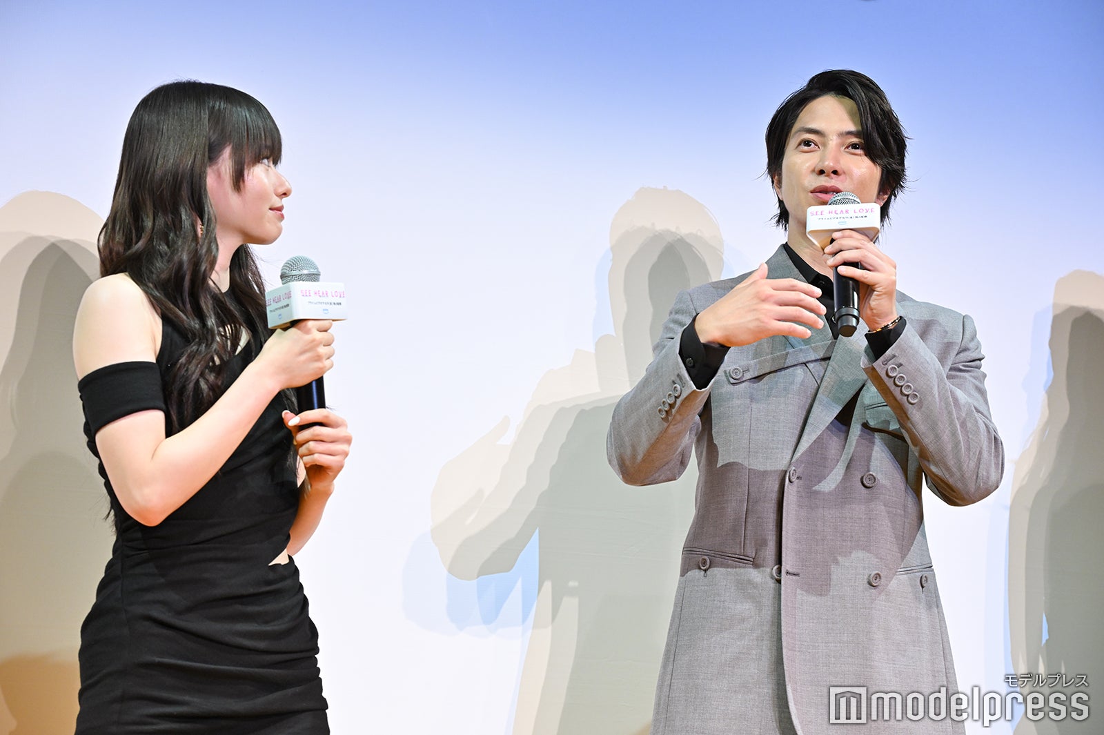 山本舞香、山下智久（C）モデルプレス