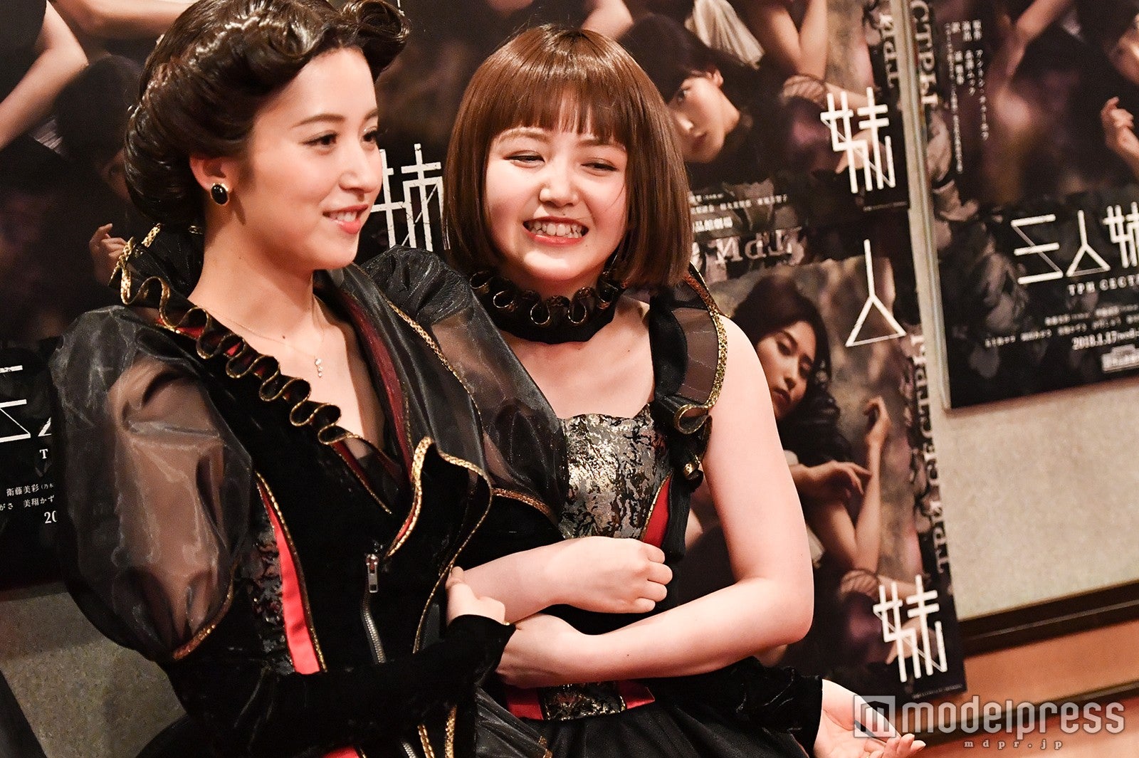 衛藤美彩、久保史緒里（C）モデルプレス
