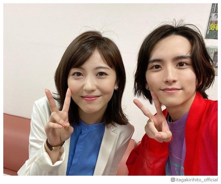 板垣李光人、浜辺美波と“約ネバ”ぶり共演で2ショット「すこぶる嬉しい」