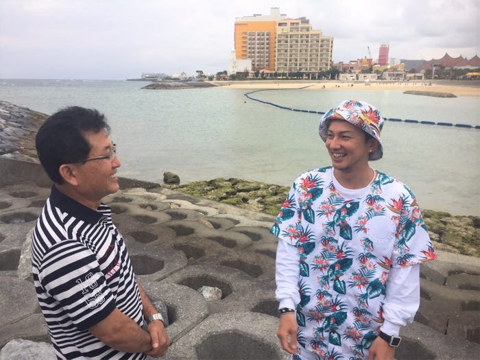 (左)ISSA(提供写真)