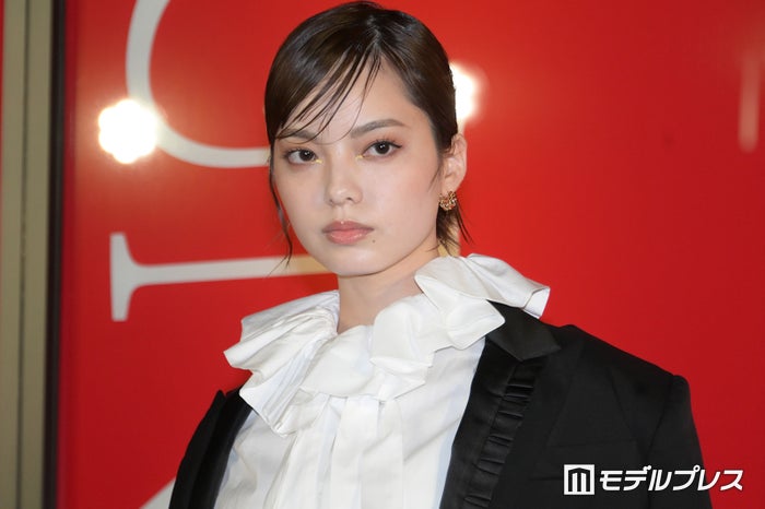 平手友梨奈が「次の準備」Adoら所属事務所社長明かす HYBEとの専属契約終了していた