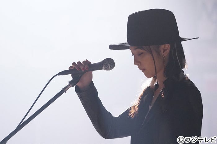 新山詩織/『ラヴソング』より(C)フジテレビ