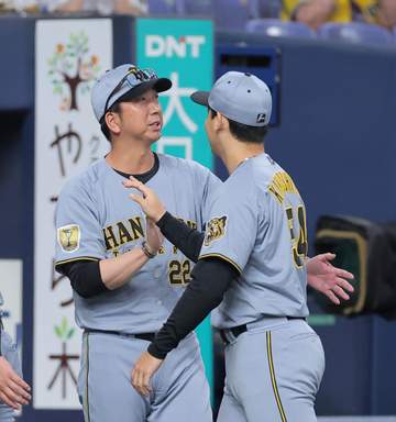 阪神・藤川監督 緊急降板の畠に言及「勇気があった。チームを優先してくれた」 七回のピンチで自ら右手中指の違和感を訴え交代