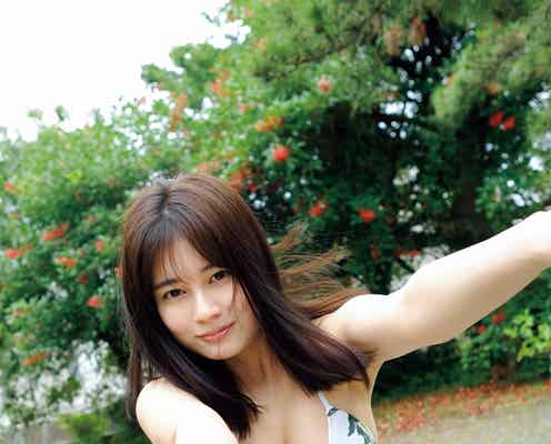 大久保桜子、たわわバストで魅了 抜群スタイル輝く水着姿