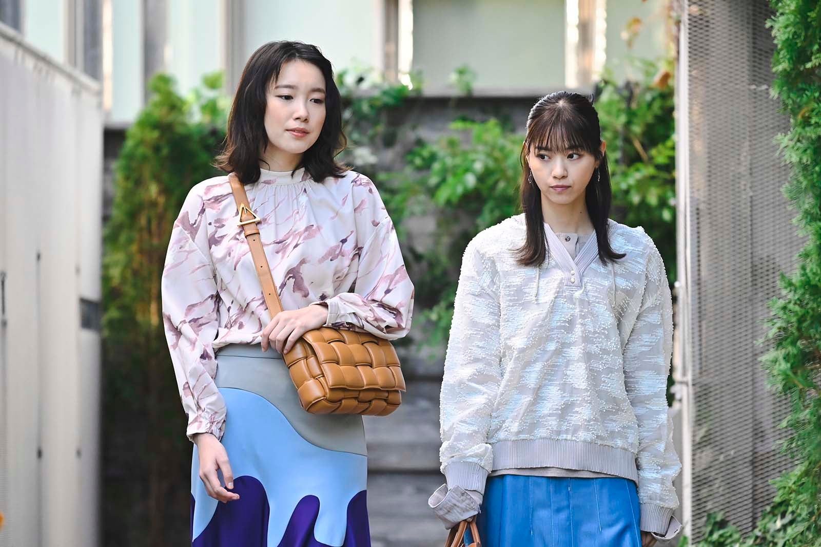 飯豊まりえ、西野七瀬「恋なんて、本気でやってどうするの？」第5話より（C）カンテレ