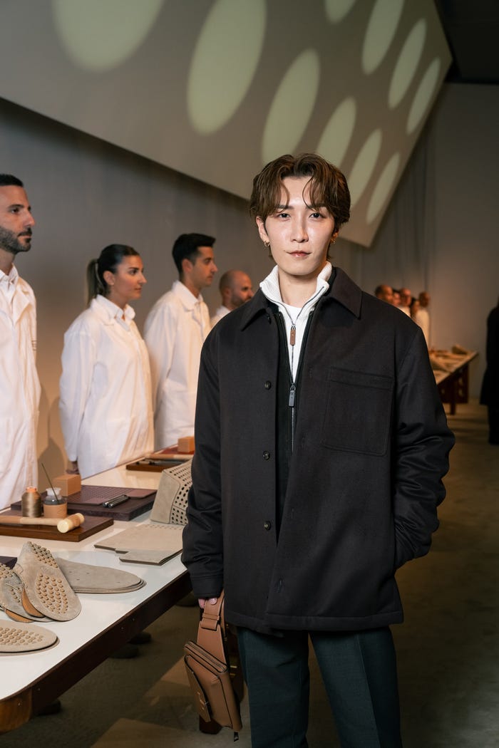 渡辺翔太(C) TOD’S