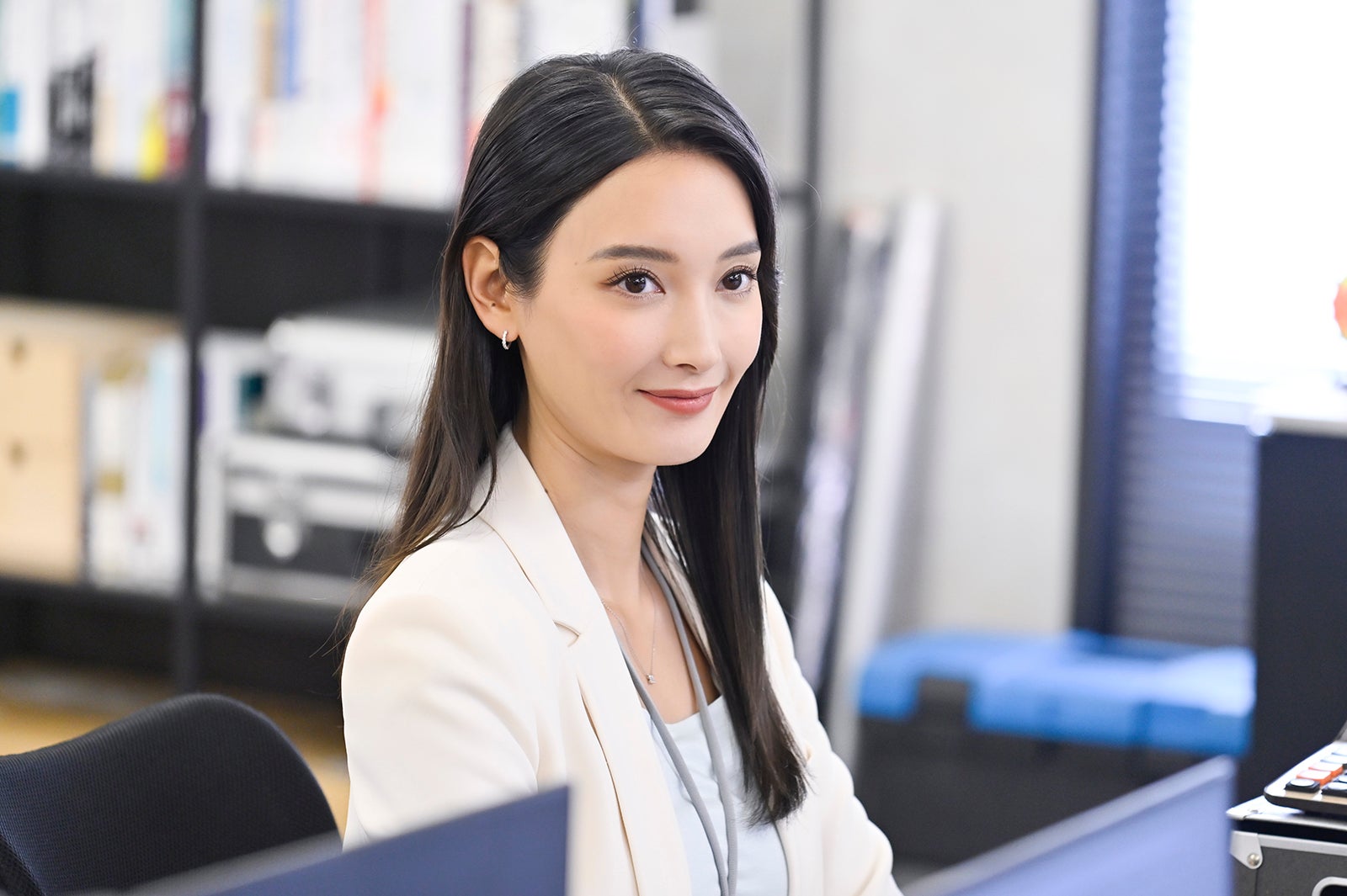 菜々緒「無能の鷹」第2話（C）テレビ朝日