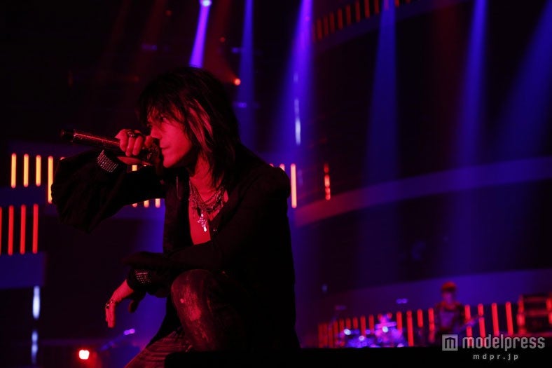 a-nationで熱唱するVAMPS