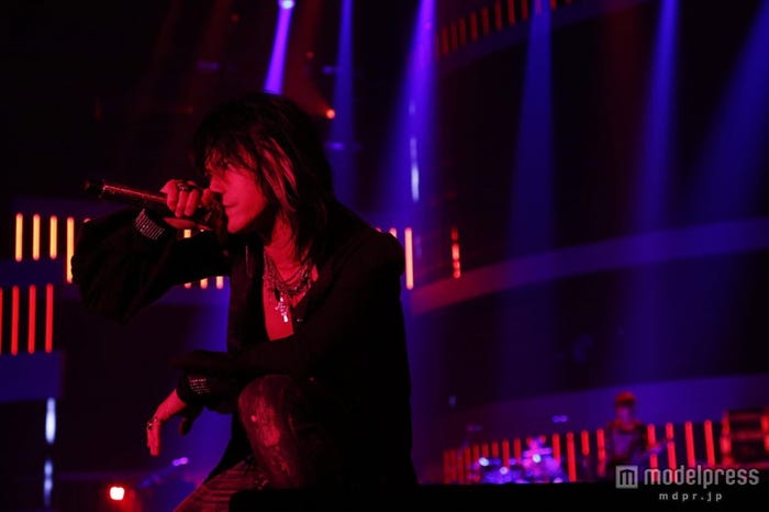 a-nationで熱唱するVAMPS