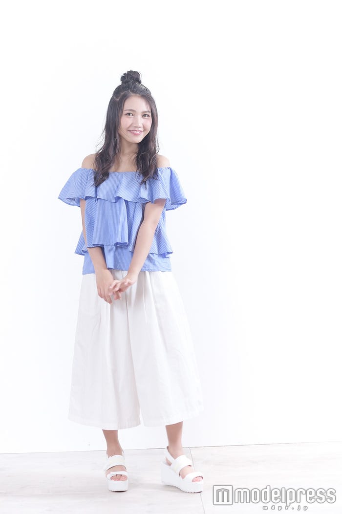 tops:Heather(ヘザー)/bottom:w closet(ダブルクローゼット)/shoes:didizizi(ディディジジ)(C)モデルプレス