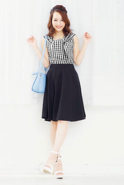 2way肩掛け風orバックリボン♪コットンノースリーブブラウストップス「神戸レタス」1990円（税込）／画像提供：神戸レタス