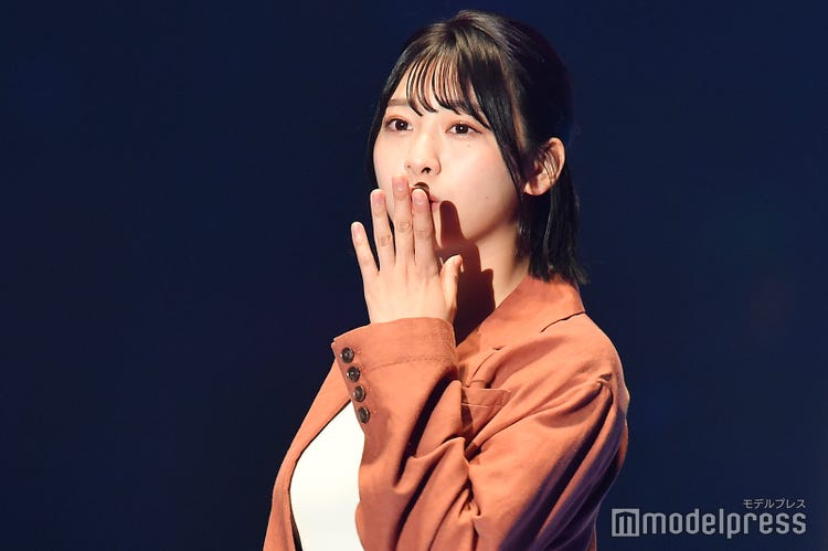 日向坂46富田鈴花 投げキスに キュン 大人可愛いセットアップコーデで魅せる Tgc S S モデルプレス 日向坂46富田鈴花 投げキスに キュン 大人可愛いセットアップコーデで魅せる Tgc S S モデルプレス