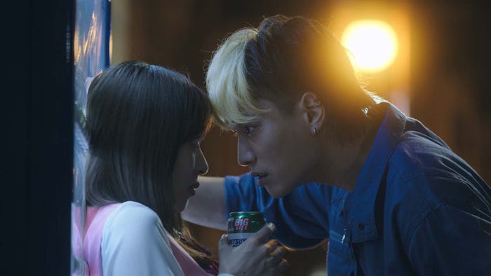 内田理央、鈴木伸之「自転車屋さんの高橋くん」Netflix限定版より (C)「自転車屋さんの高橋くん」製作委員会