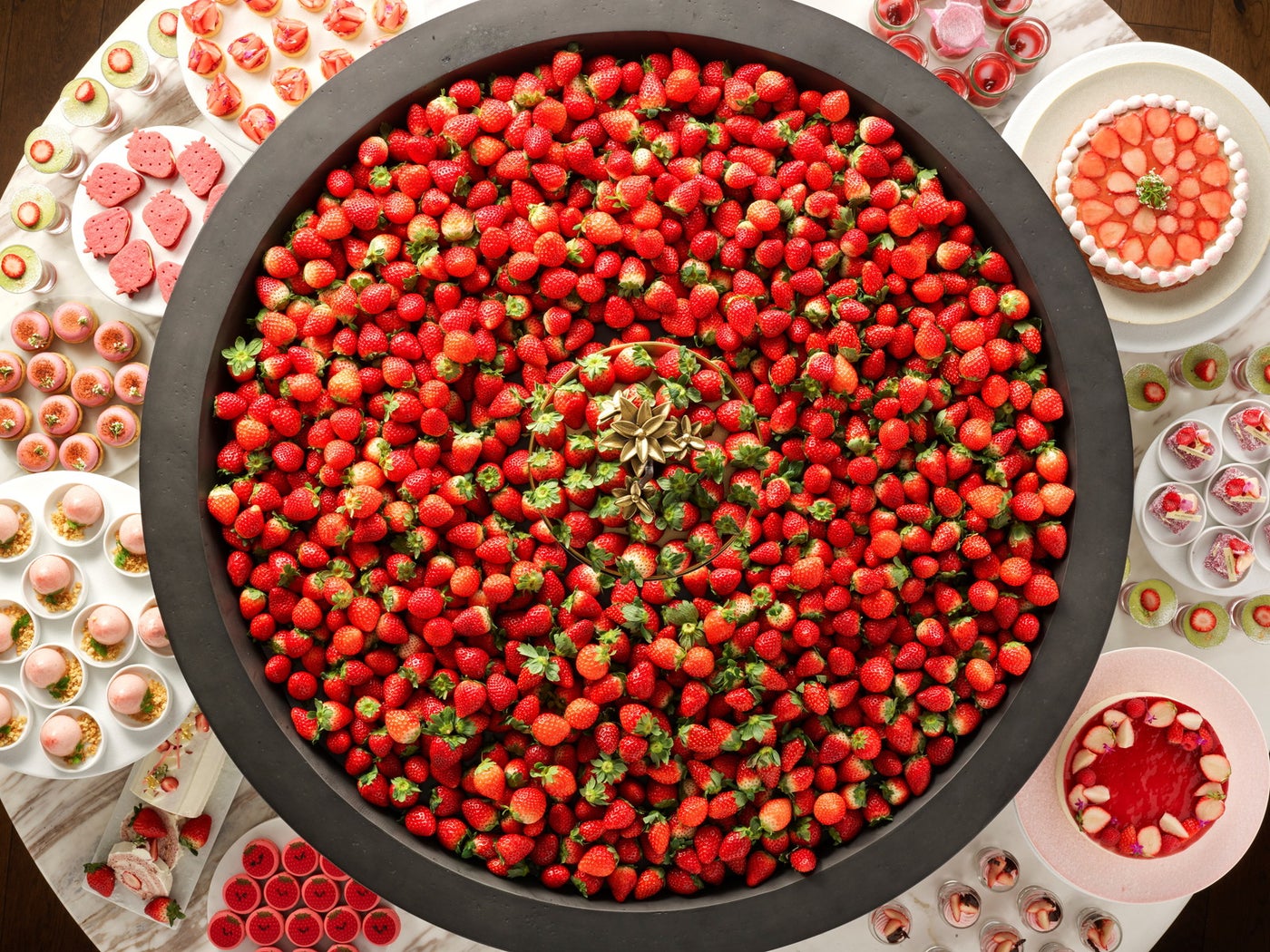 恋するいちごビュッフェ～It’s Strawesome！～（提供写真）