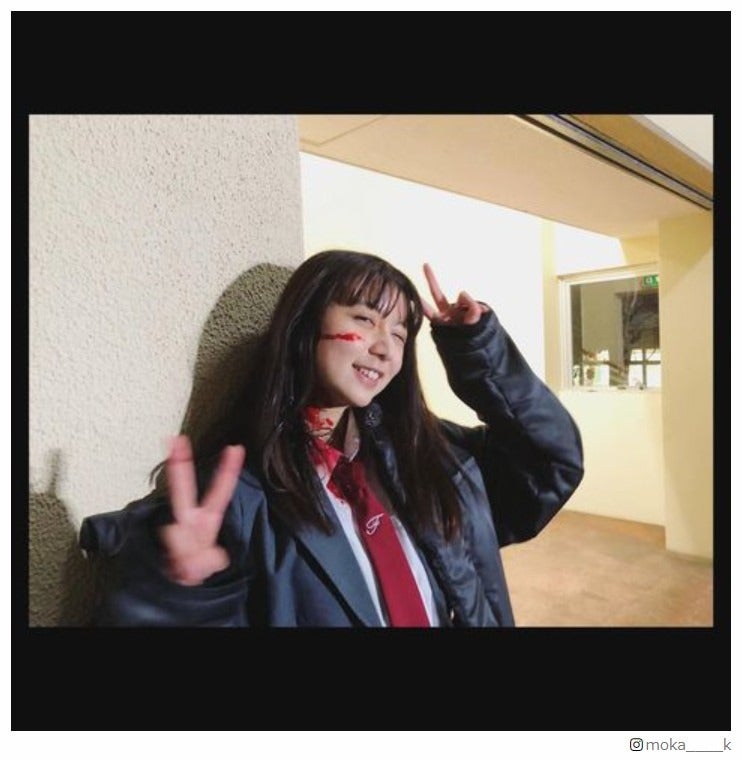 上白石萌歌が“血だらけ”「金田一」オフショットに「リアルすぎ」「びっくりした」と反響