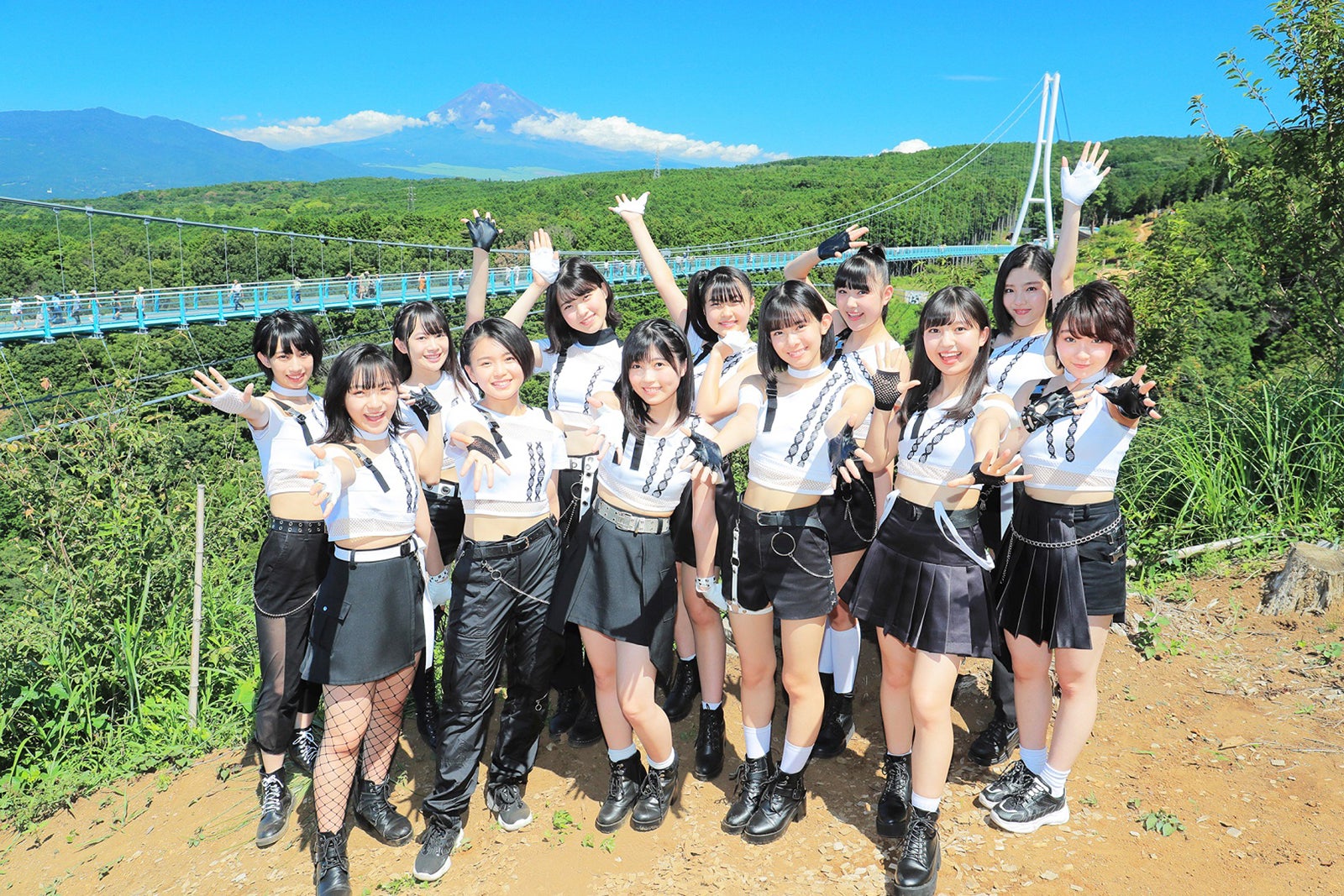 BEYOOOOONDS（提供写真）