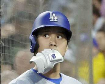 大谷翔平がストレートの四球で出塁 剛腕のフォーシームに一度もバット振ることなく