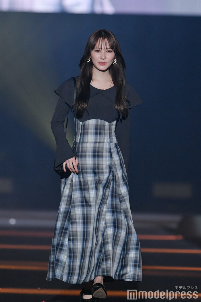 加藤史帆(C)モデルプレス