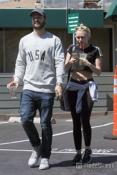 マイリー・サイラス、危機を乗り越えランチデート