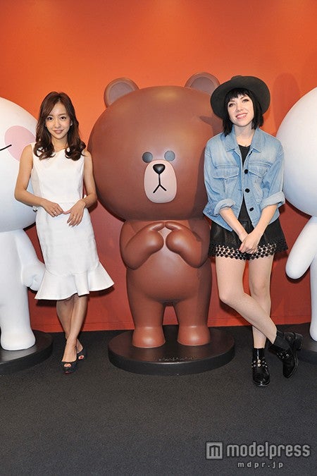 板野友美、カーリー・レイ・ジェプセン