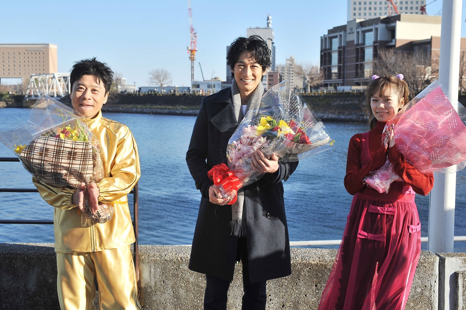 （左から）三宅弘城、ディーン・フジオカ、島崎遥香 （C）日本テレビ