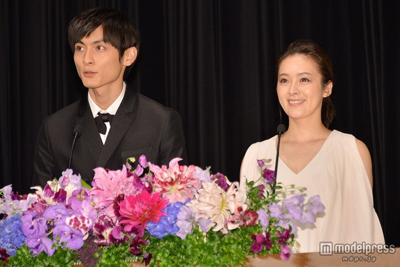 “司会”高良健吾＆貫地谷しほり「心配」「一生に一度しかない」