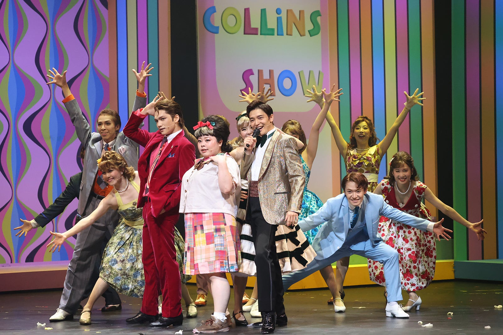 舞台「ヘアスプレー」より（提供写真）