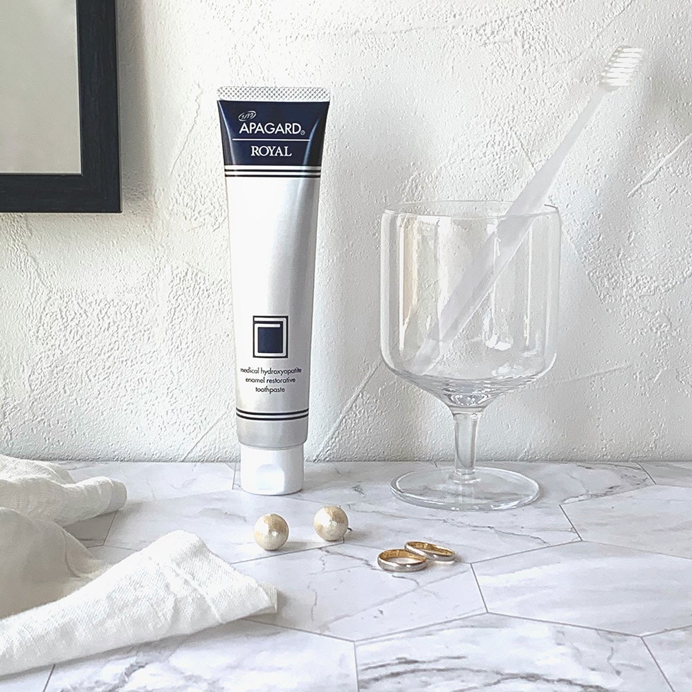 ※イメージ画像です。「アパガードロイヤル」は40gミニサイズのプレゼントとなります。