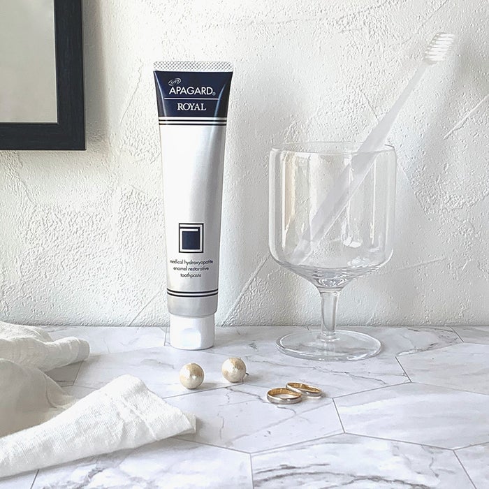 ※イメージ画像です。「アパガードロイヤル」は40gミニサイズのプレゼントとなります。