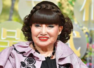 黒柳徹子、小中高の後輩女優がゲストで笑顔 中高はキリスト教系進学校、制服写真に「私がいた頃とは違う」としみじみ