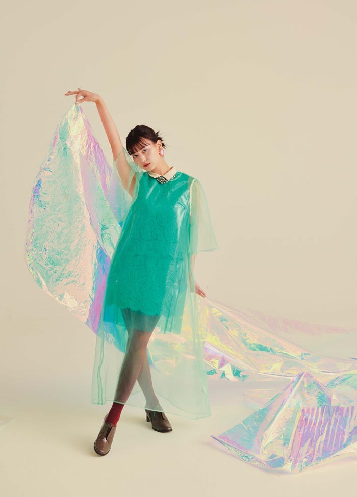 「鶴嶋乃愛1stフォトエッセイ」(提供写真)