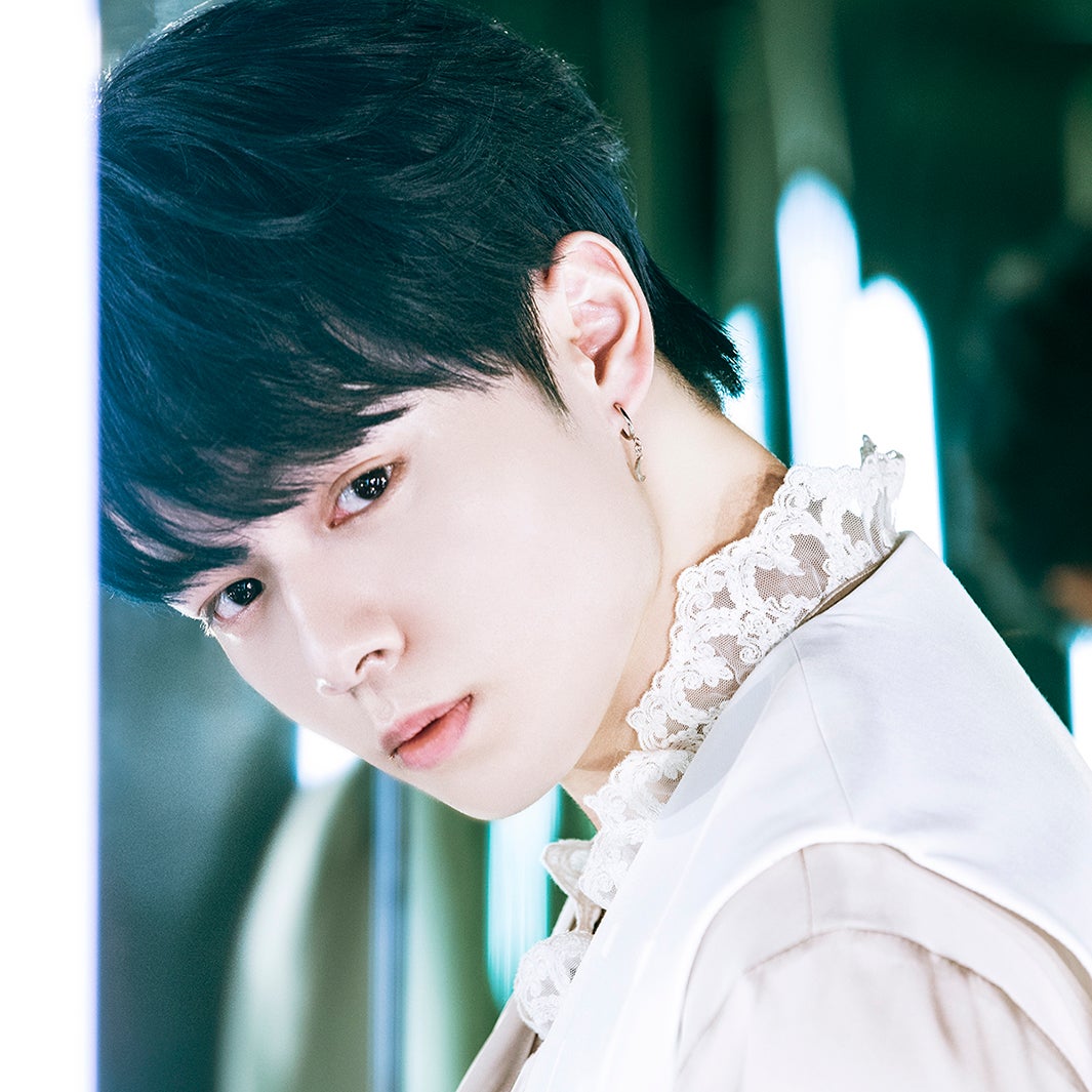 鶴房汐恩（C）LAPONE ENTERTAINMENT