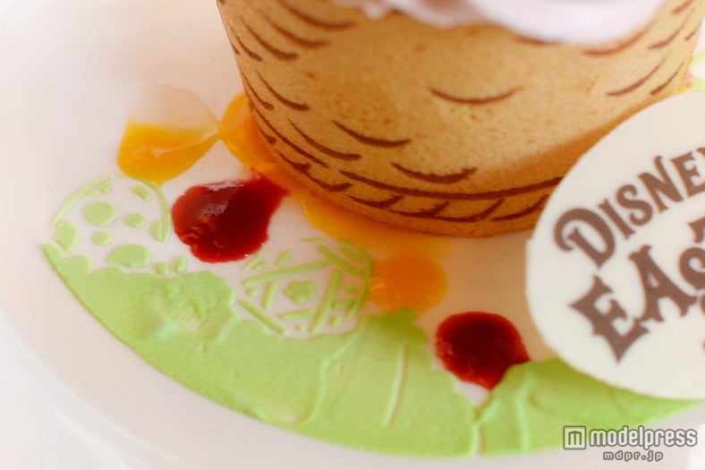 お皿にもイースターのデザイン