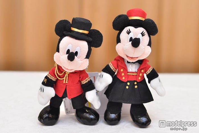 ぬいぐるみバッジミッキーマウス、ぬいぐるみバッジミニーマウス各¥1400