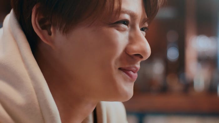 平野紫耀「みんなを生きるな。自分を生きよう。2024」篇より(提供写真)