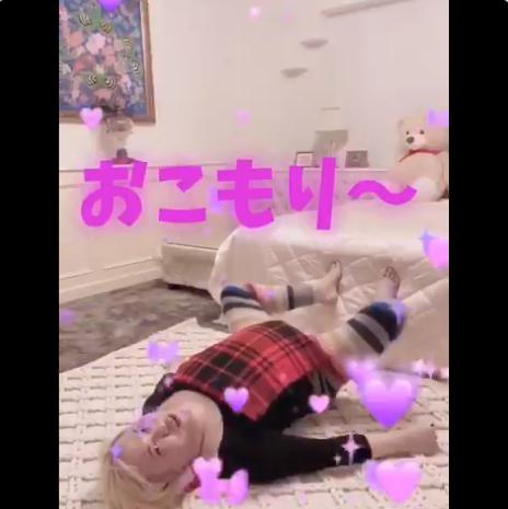 IKKO「おこもり～」で股関節緩める美容術公開 チョコプラ松尾が瞬速でものまね