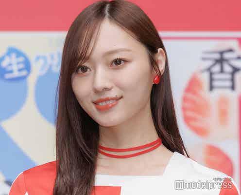 乃木坂46梅澤美波、美肩輝く衣装姿「手が細長くて綺麗」「お姫様すぎる」と反響