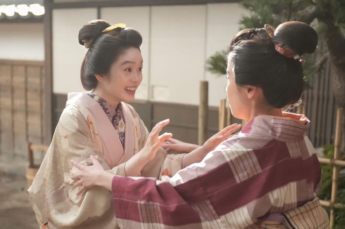 高石あかり、円井わん「ばけばけ」第112話(C)NHK