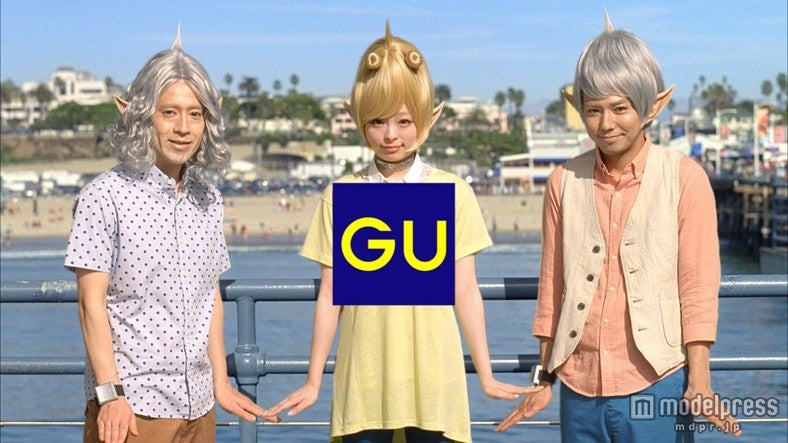 （左から）又吉直樹、きゃりーぱみゅぱみゅ、綾部祐二／「クロップドパンツピース星人L.A.ナンパ」篇