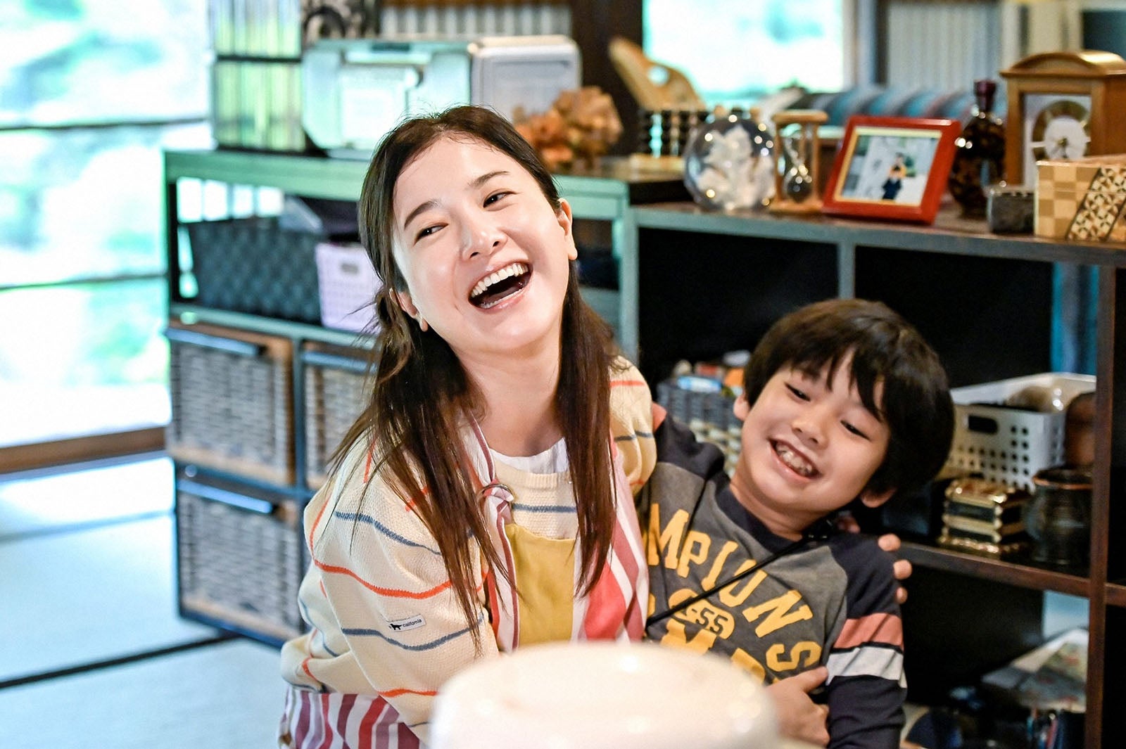 吉高由里子、柊木陽太／「最愛」第1話より（C）TBS