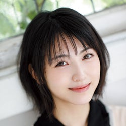 浜辺美波、初フォトエッセイ 女優としての決意・将来への思いを初めて明かす