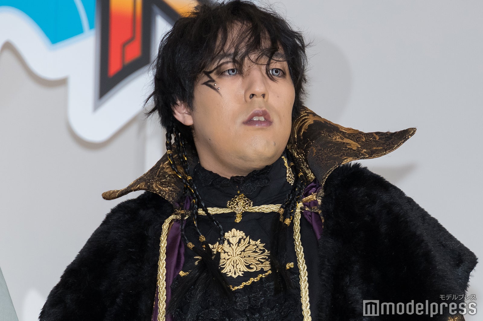 世界（C）モデルプレス