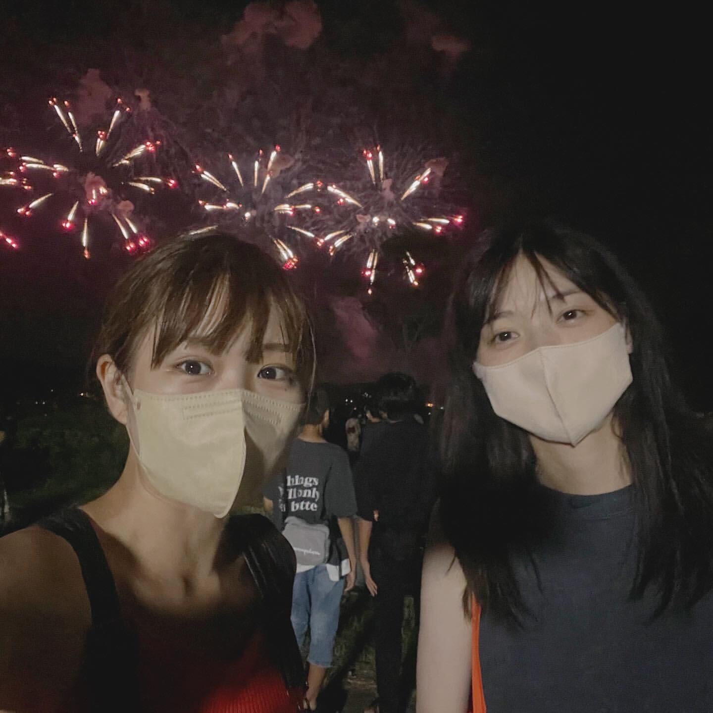 伊藤かりん、西野七瀬との夏満喫プライベートショット続々公開「可愛い」「このコンビ大好き」の声